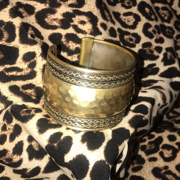 Women’s BOHO Antiqued Silver Cuff🤗🤗💖💖⚜️⚜️ - Picture 1 of 3